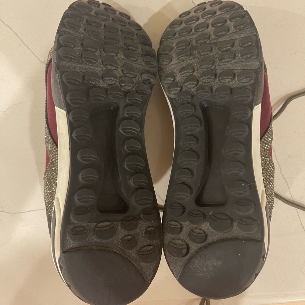 Steve Madden size 8 R tennis shoes. Lightly worn. - Picture 7 of 8